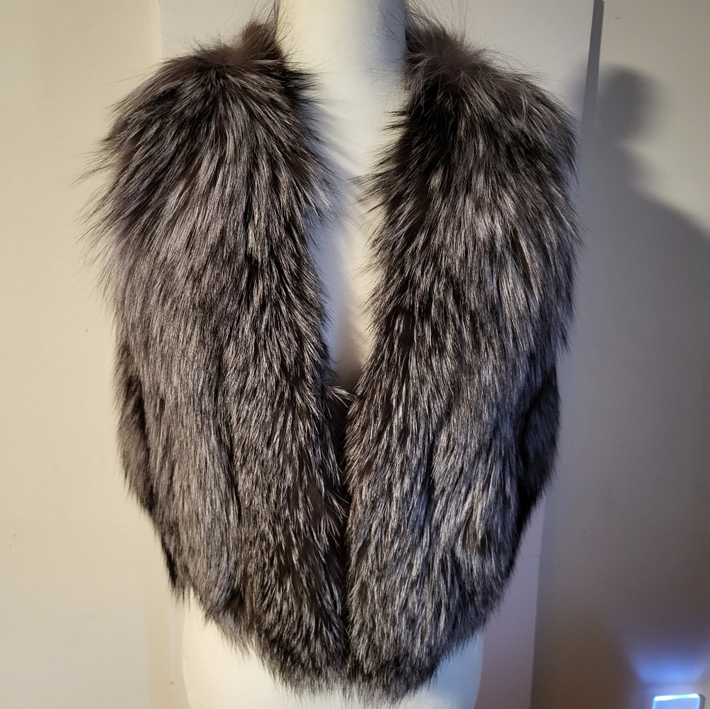 NWT DANIER SILVER FOX VEST  XS/S